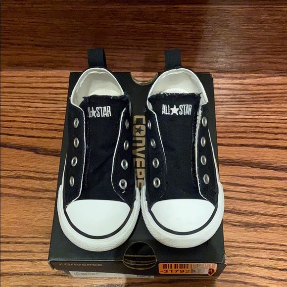 all black laceless converse